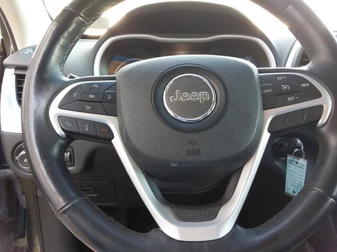 Used 2015 Jeep Cherokee Trailhawk w/ Cold Weather Group image 14