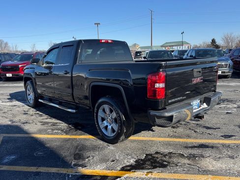 Used 2019 GMC Sierra 1500 SLE w/ SLE Value Package image 3