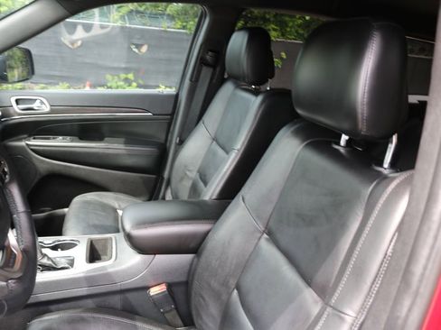 Used 2018 Jeep Grand Cherokee Limited RWD image 12