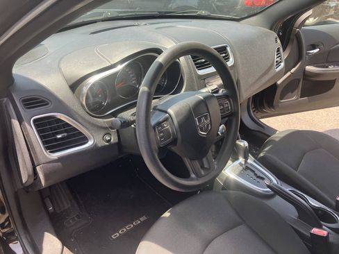 Used 2013 Dodge Avenger SE FWD image 22