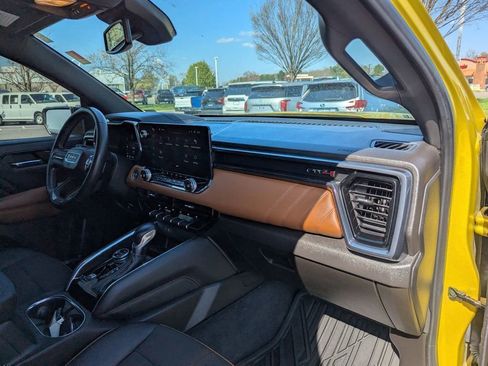 Used 2023 GMC Canyon AT4 AWD/4WD image 18
