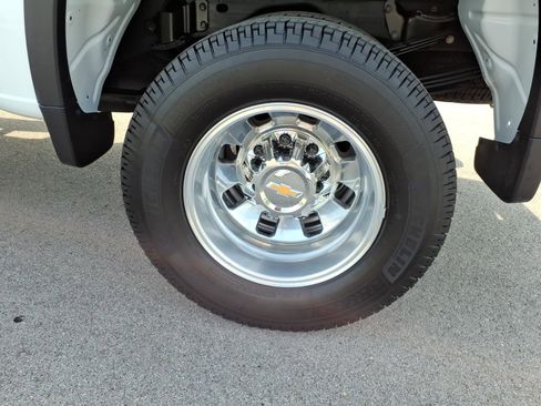Used 2025 Chevrolet Silverado 3500 LT w/ Safety Package AWD/4WD image 10