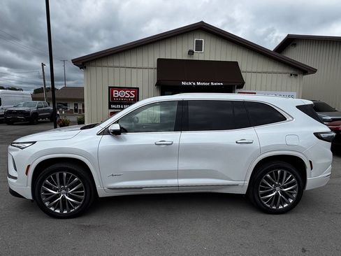Used 2025 Buick Enclave Avenir w/ Trailering Package, 5000 lbs. AWD/4WD image 2