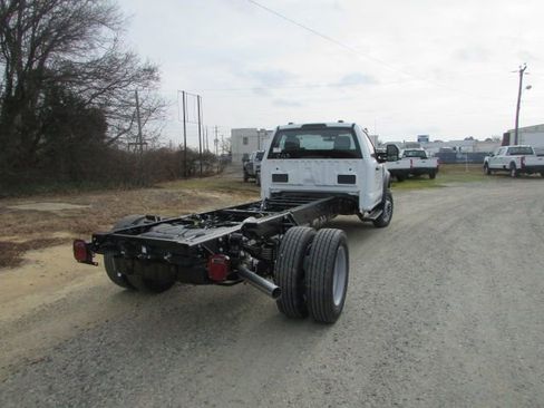 New 2026 Ford F550 4x4 Regular Cab Super Duty image 5