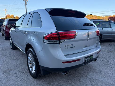 Used 2015 Lincoln MKX AWD w/ Equipment Group 101A image 3