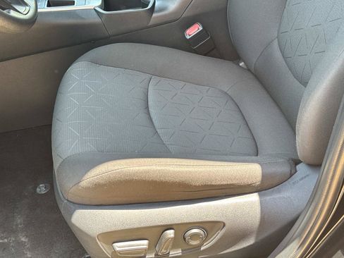 Used 2024 Toyota RAV4 XLE FWD image 12