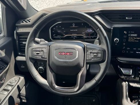 Used 2024 GMC Sierra 1500 AT4 w/ AT4 Premium Package AWD/4WD image 17