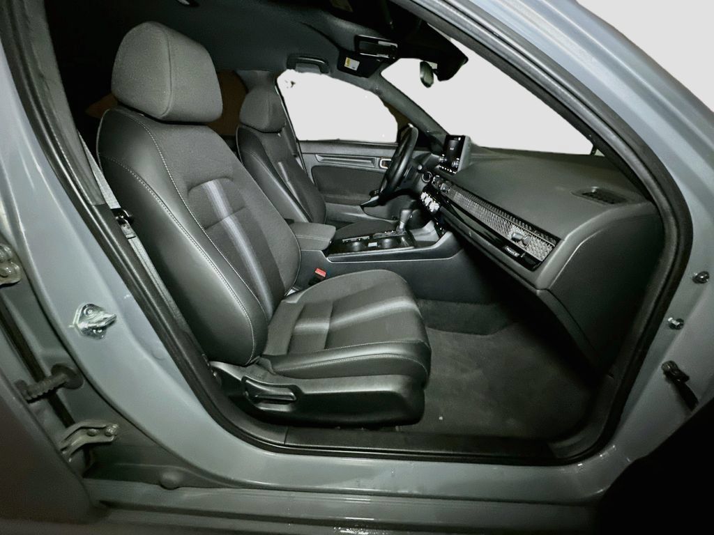 Used 2025 Honda Civic Sport image 37
