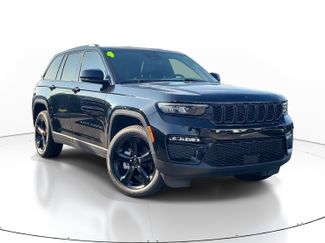 Used 2024 Jeep Grand Cherokee Limited w/ Black Appearance Package RWD video 1