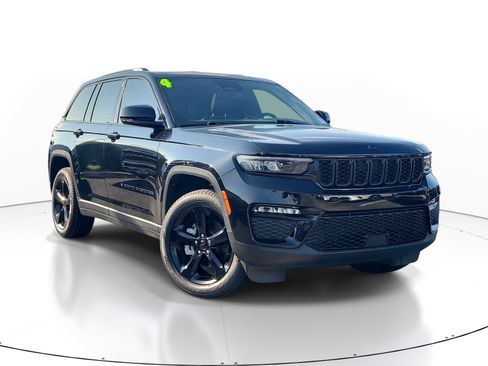 Used 2024 Jeep Grand Cherokee Limited w/ Black Appearance Package RWD image 1