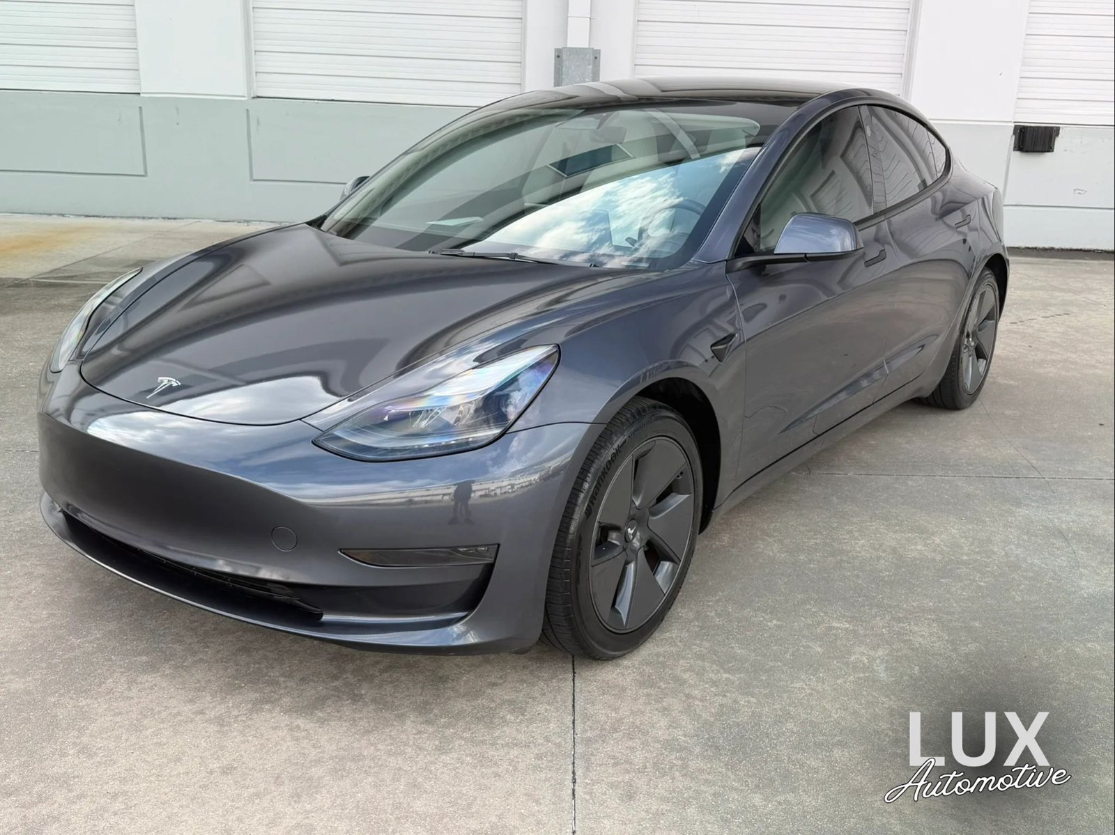 Used 2023 Tesla Model 3 Standard Range RWD image 1