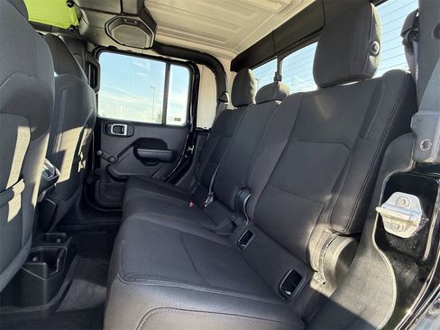 Used 2022 Jeep Gladiator Sport image 26