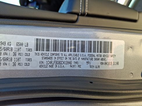 Used 2016 Jeep Grand Cherokee Limited AWD/4WD image 27