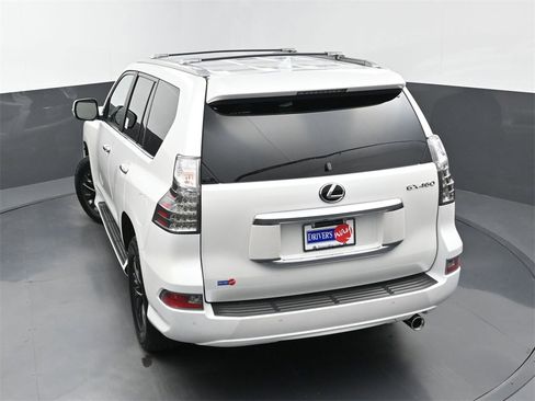 Used 2023 Lexus GX 460 Premium w/ Premium Plus Package image 37