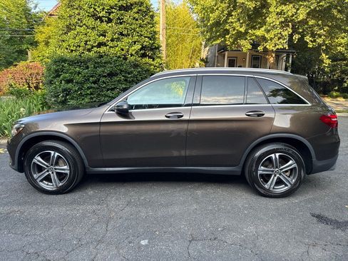 Used 2017 Mercedes-Benz GLC 300 4MATIC image 7