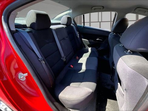 Used 2015 Chevrolet Cruze LT FWD image 26