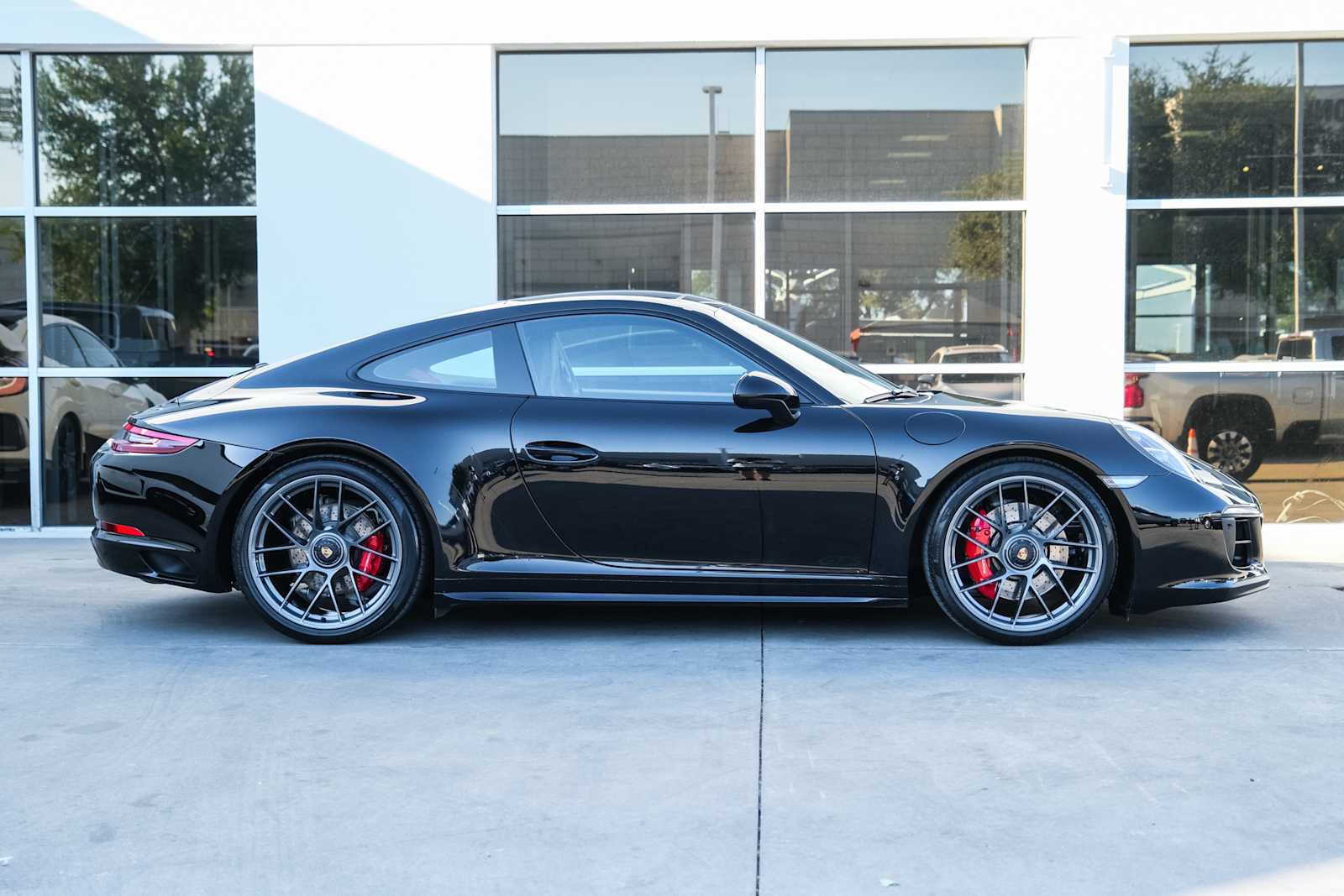 Used 2019 Porsche 911 Carrera GTS RWD image 8