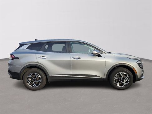 Certified 2025 Kia Sportage LX image 7