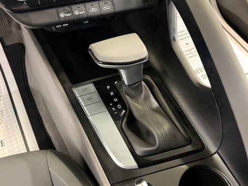 Certified 2024 Hyundai Elantra SEL FWD image 20