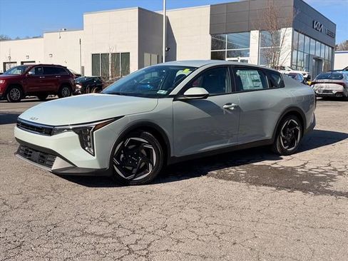 New 2025 Kia K4 EX image 2