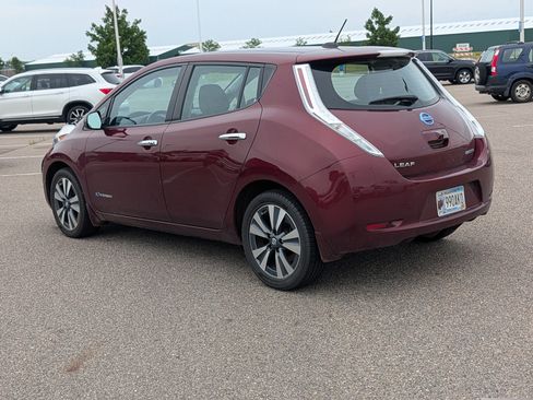 Used 2017 Nissan Leaf SV FWD image 3