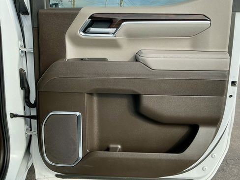 Used 2025 GMC Sierra 1500 SLT w/ SLT Premium Plus Package image 26