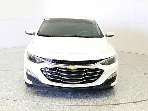Used 2024 Chevrolet Malibu LT image 2
