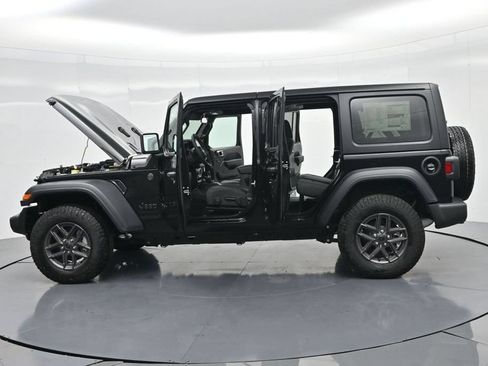 Used 2024 Jeep Wrangler Unlimited Sport AWD/4WD image 33