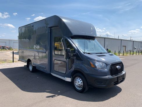 Used 2021 Ford Transit 350 DRW RWD image 1