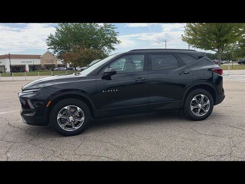 Used 2024 Chevrolet Blazer LT w/ Convenience Package AWD/4WD image 28