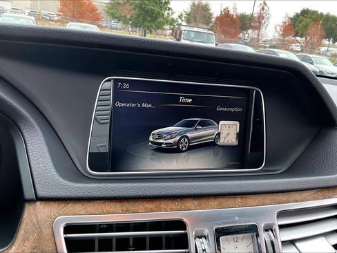 Used 2016 Mercedes-Benz E 350 Sedan image 31