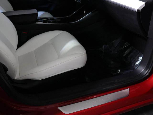 Used 2020 Tesla Model 3 Standard Range Plus RWD image 32
