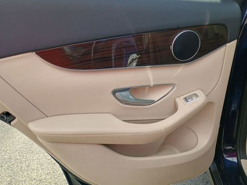 Used 2017 Mercedes-Benz GLC 300 4MATIC image 17