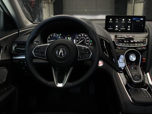 Used 2025 Acura RDX SH-AWD w/ Technology Package image 18