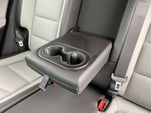 Used 2020 Chevrolet Equinox Premier image 19