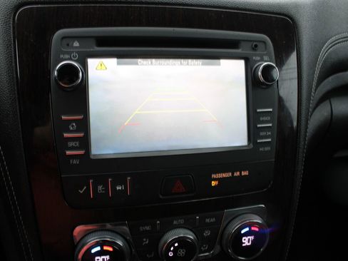 Used 2016 Chevrolet Traverse LT image 17