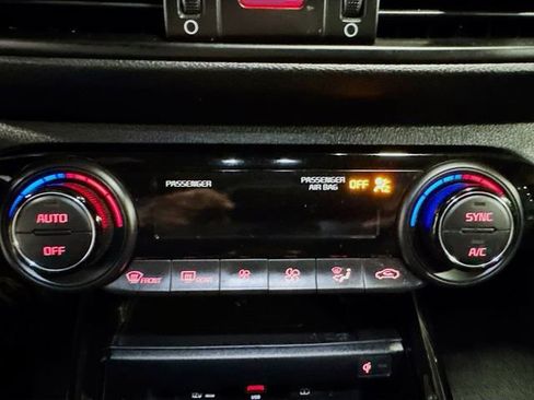 Used 2023 Kia Forte GT-Line w/ GT-Line Premium Package image 23