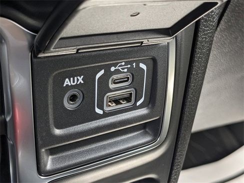 New 2025 Jeep Gladiator Sport image 21