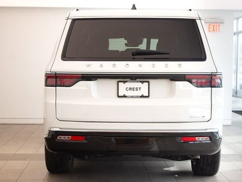 Used 2024 Jeep Wagoneer L Series II w/ Flexible Seating Group image 7