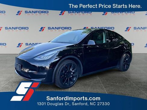 Used 2021 Tesla Model Y Long Range AWD/4WD image 1