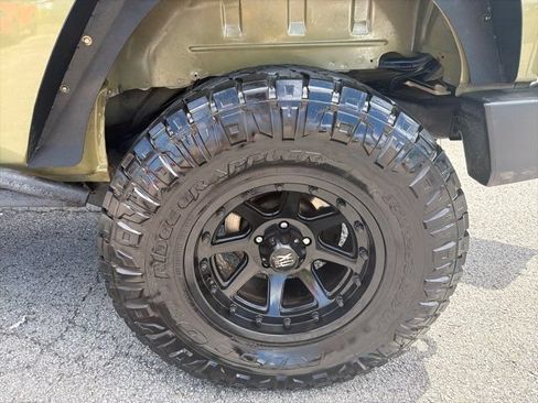 Used 2013 Jeep Wrangler Sport AWD/4WD image 23