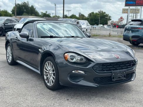 Used 2017 FIAT 124 Spider Classica RWD image 7
