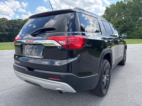 Used 2019 GMC Acadia SLT w/ LPO, Floor Liner Package FWD image 5