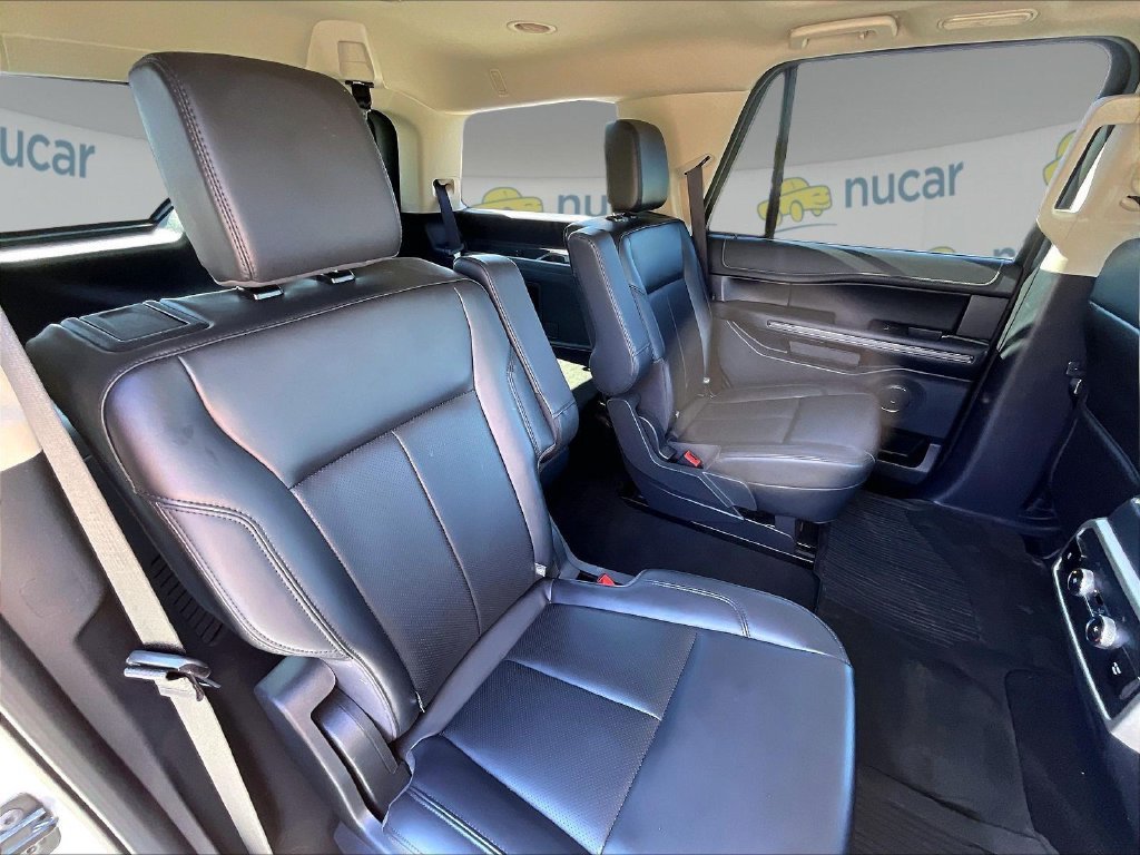 Used 2024 Ford Expedition XLT AWD/4WD image 15