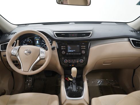 Used 2015 Nissan Rogue SV AWD/4WD image 15