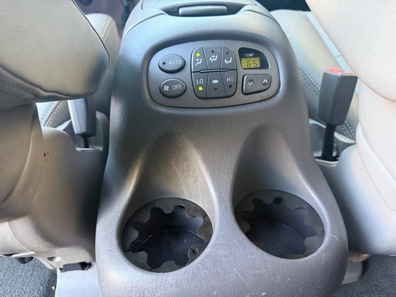 Used 2003 Toyota Sequoia Limited RWD image 22