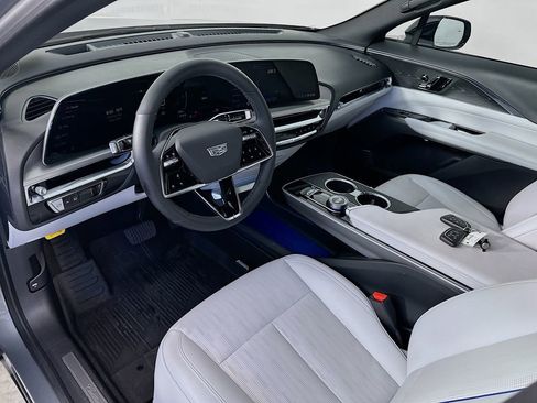 Used 2024 Cadillac Lyriq Luxury RWD image 29