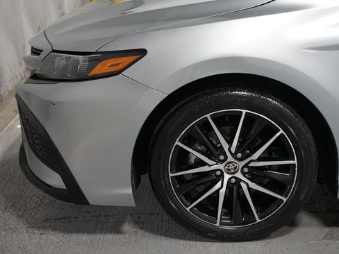 Certified 2024 Toyota Camry SE FWD image 5