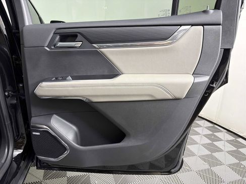 New 2026 GMC Acadia Elevation w/ Elevation Premium Package image 30