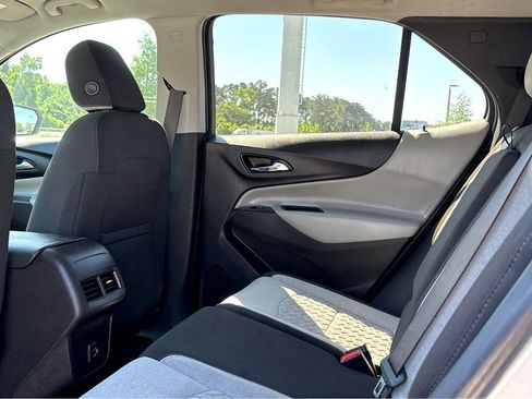 Used 2022 Chevrolet Equinox LT FWD image 14